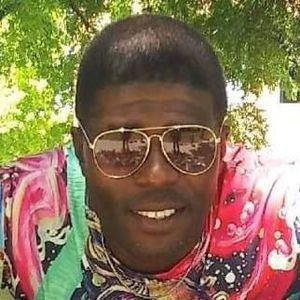 Meet your Posher, Henry